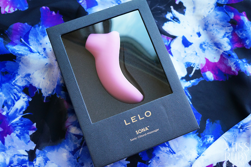 A picture of the LELO SONA and its packaging
