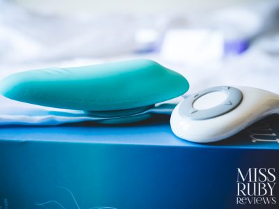 The We-Vibe Moxie and its remote