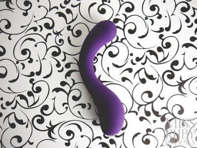 Lovehoney Desire Luxury Curved G-Spot Vibrator review by Miss Ruby Reviews