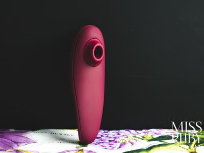 Womanizer Classic 2 review by Miss Ruby Reviews
