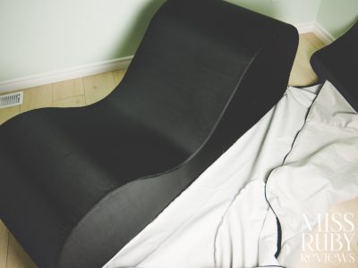 Liberator Esse Sex Lounger unboxing by Miss Ruby Reviews