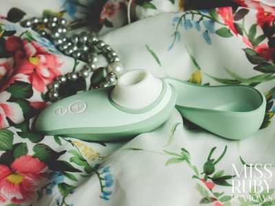 Womanizer Liberty 2 review by Miss Ruby Reviews