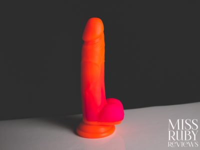 Valm Realistic dildo review by Miss Ruby Reviews