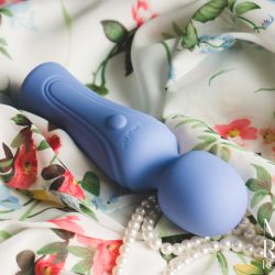 BMS Factory Swan Era Wand review by Miss Ruby Reviews