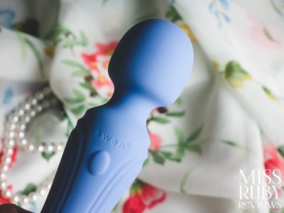 BMS Factory Swan Era Wand review by Miss Ruby Reviews